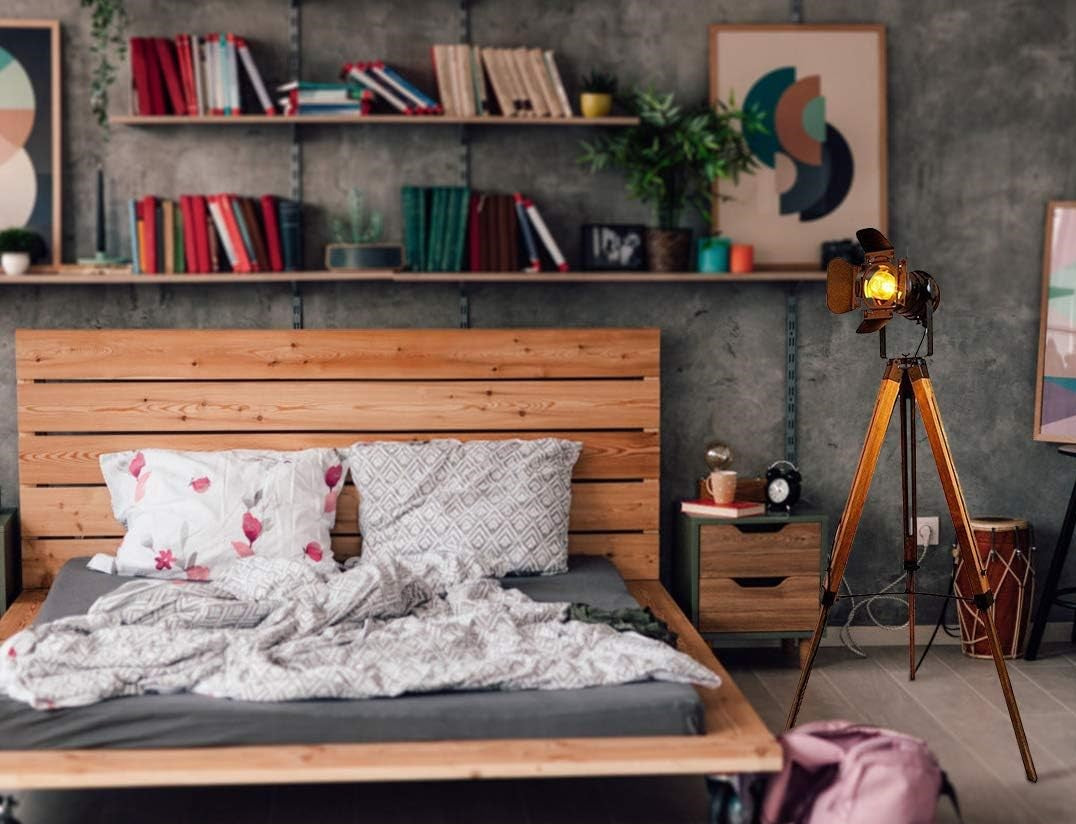 💡 Lampadaire trépied bois & métal – Pour un éclairage sculptural au cœur du salon