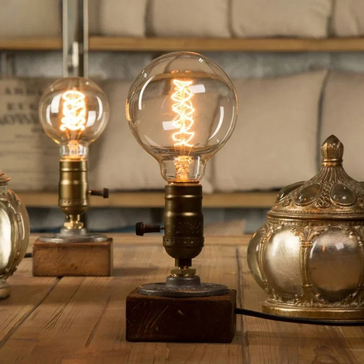 💡 Lampe de table vintage – Design brut & touche industrielle