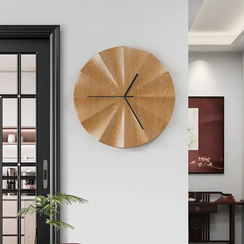 🕰️ Carved wooden wall clock – Time as a decorative element