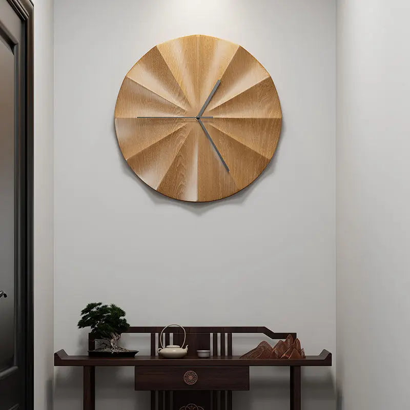 🕰️ Carved wooden wall clock – Time as a decorative element