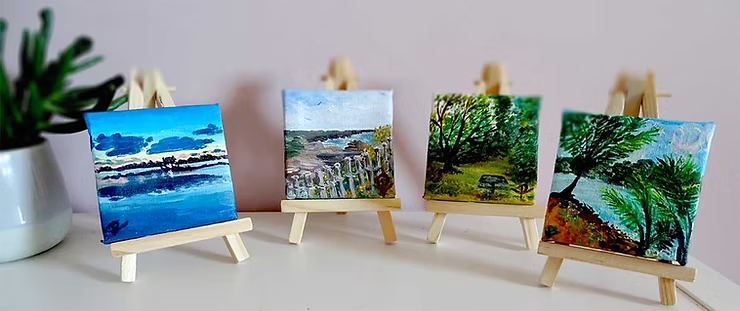 🎨 Mini wooden easels &amp; small canvases – For painting, giving as a gift or marveling