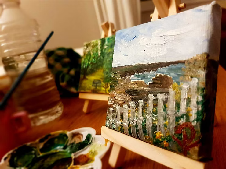 🎨 Mini wooden easels &amp; small canvases – For painting, giving as a gift or marveling