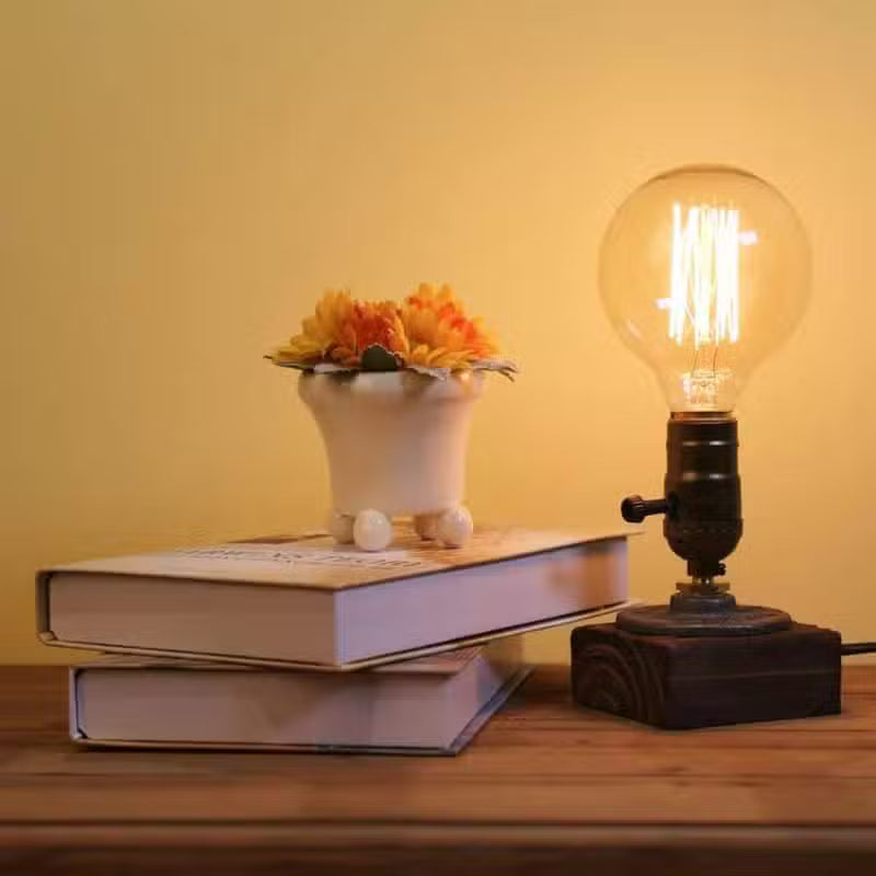 💡 Lampe de table vintage – Design brut & touche industrielle