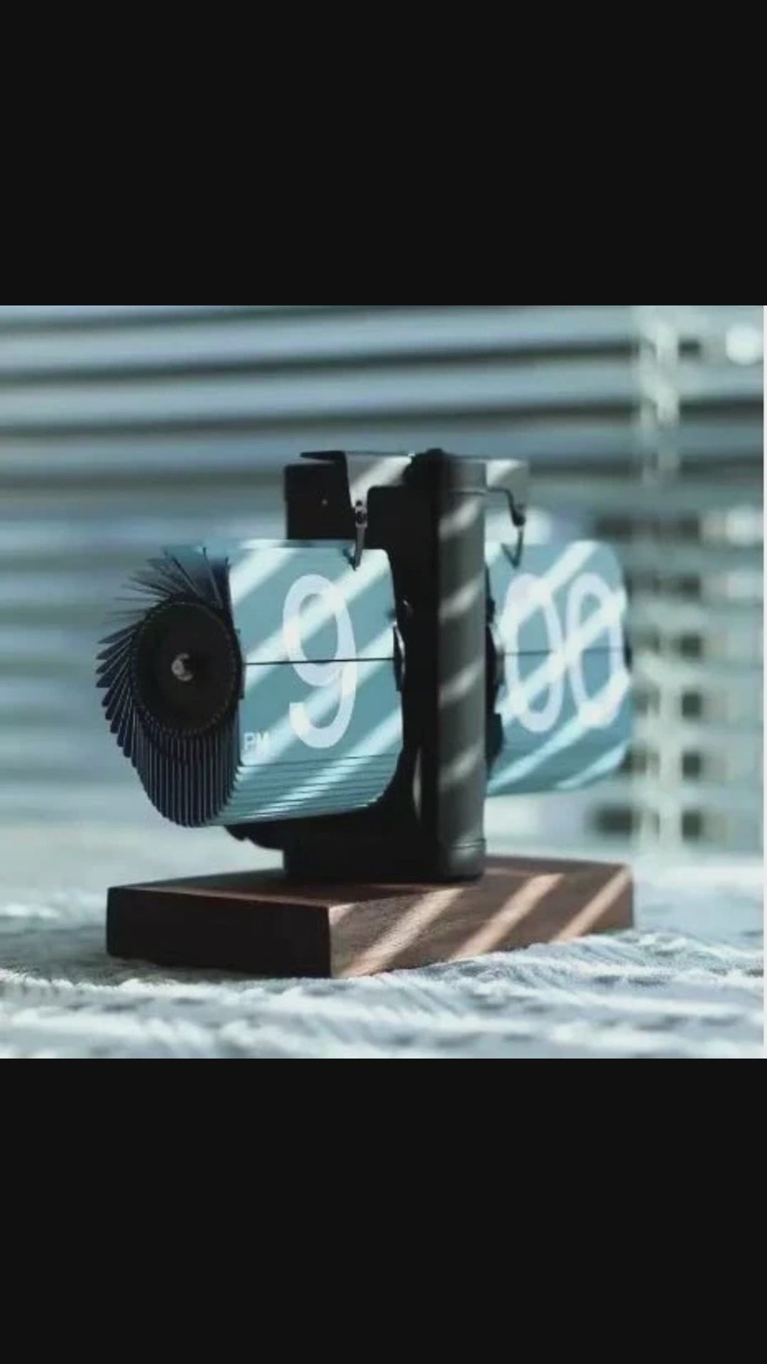 ⏰ Réveil rétro à cartes flip — Horloge mécanique intemporelle