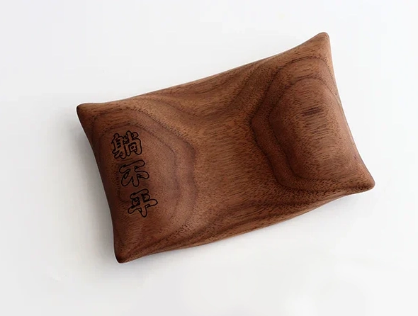 🖱️ Solid wood wrist rest pad – For uncompromising comfort